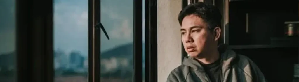 La ansiedad social se define como el miedo, temor o fobia que experimenta un paciente ante situaciones particulares sociales que requieren contacto o interacción con otras personas.