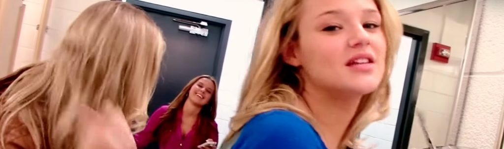 ciberbullying a girl like her